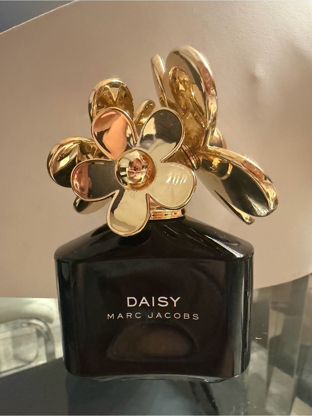 Marc Jacobs Daisy Bottle Accessory in Black and Gold